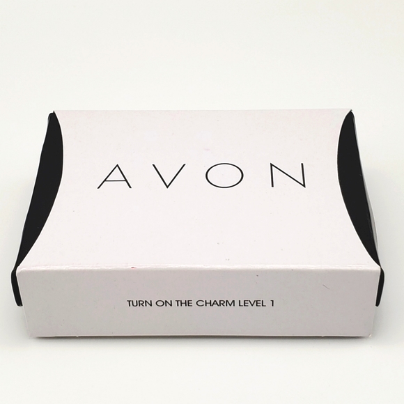 Avon Turn On The Charm - Level 1 Charm Bracelet. - Picture 6 of 6